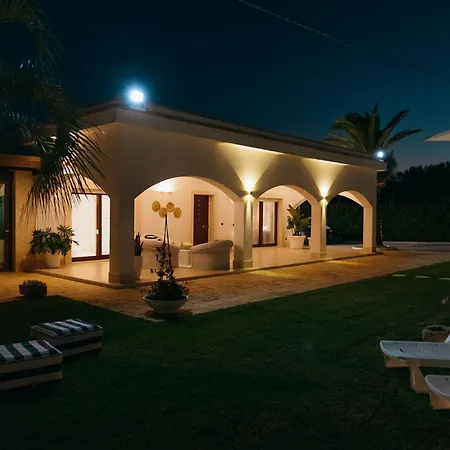 Garden Villa *