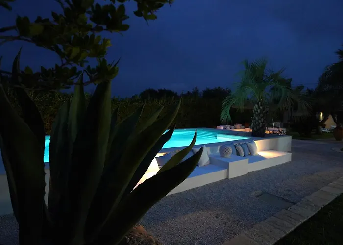 Garden Villa *