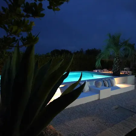 Garden Villa *